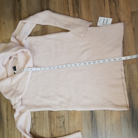 TROUVE Off the Shoulder Tunic Sweater in Pink Hero - Picture 10 of 14